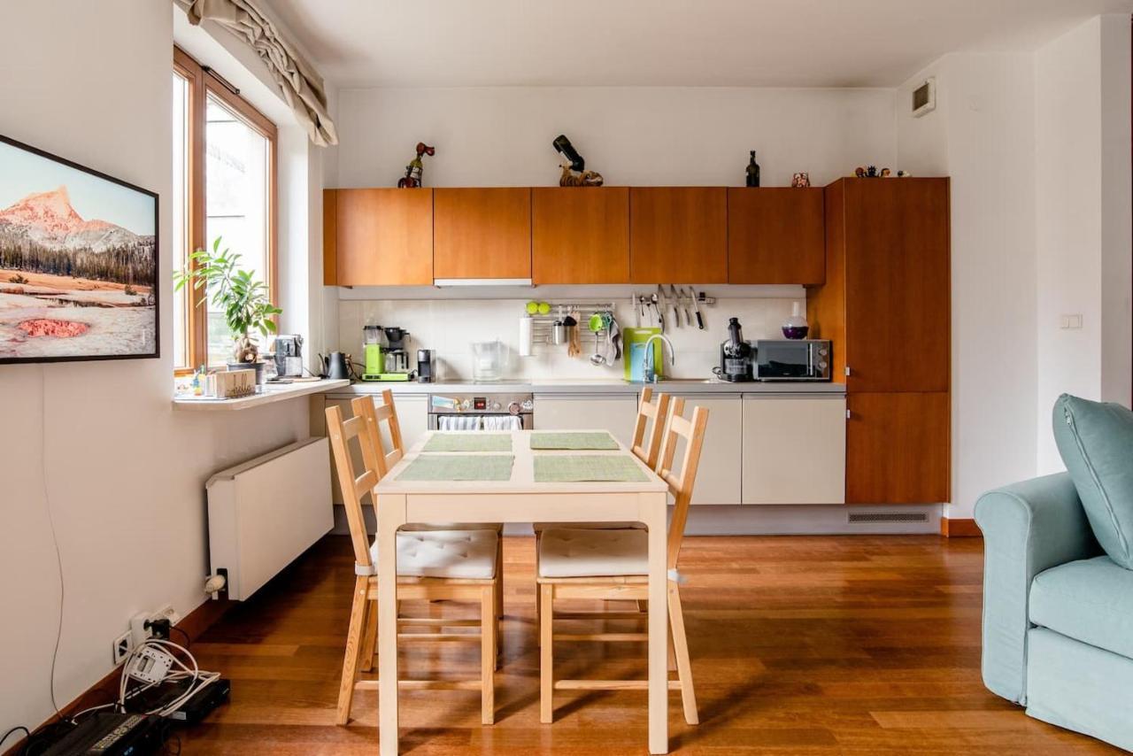 Mokotów, apartment with terrace, greenery&near the airport! Varsovia Exterior foto